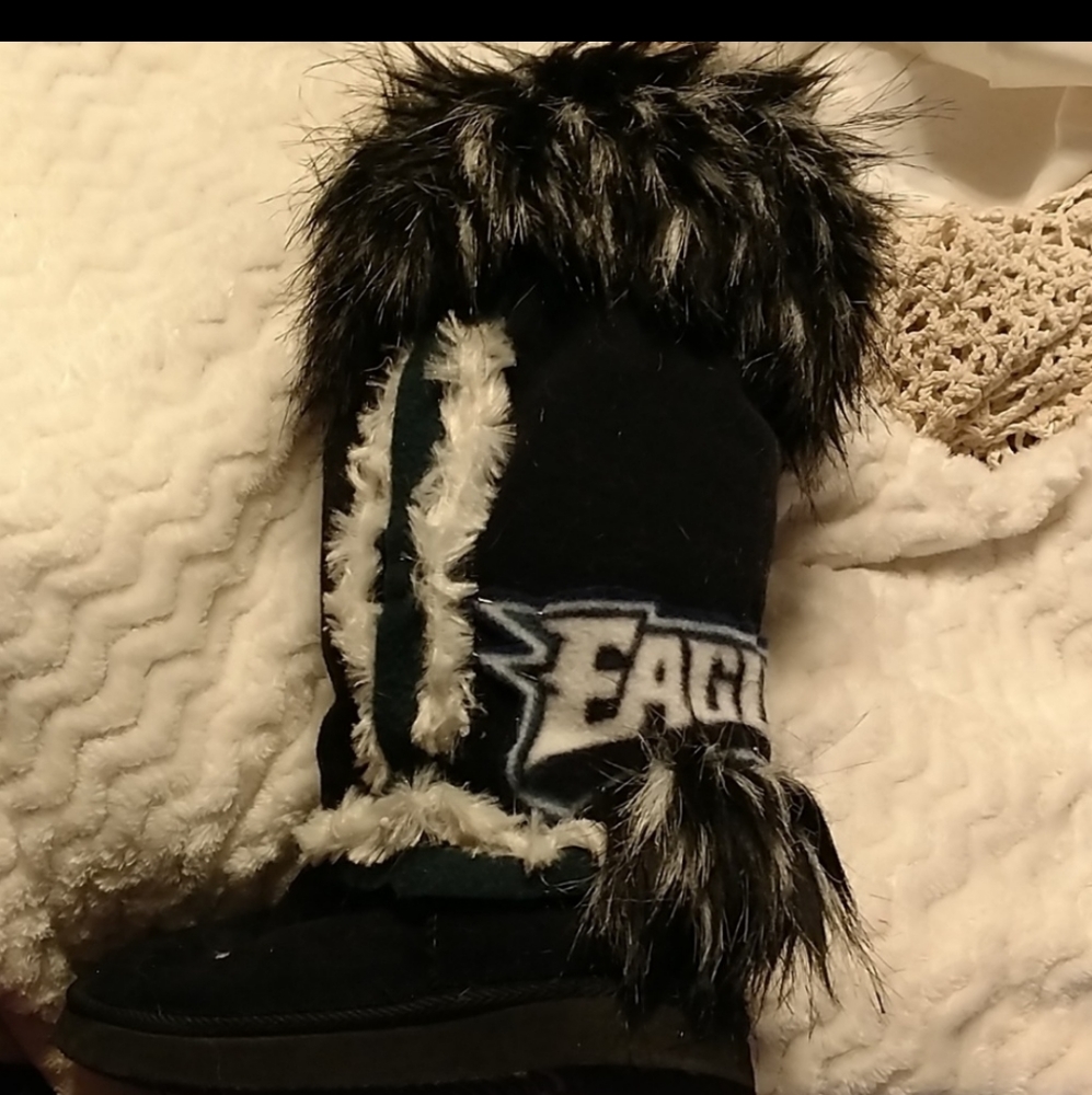 Eagles Boot Covers - Picture 2 of 4